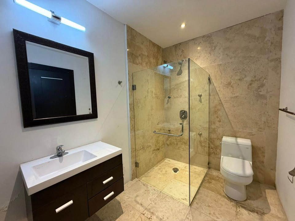 4 habitaciones 7 baños - Casa 2