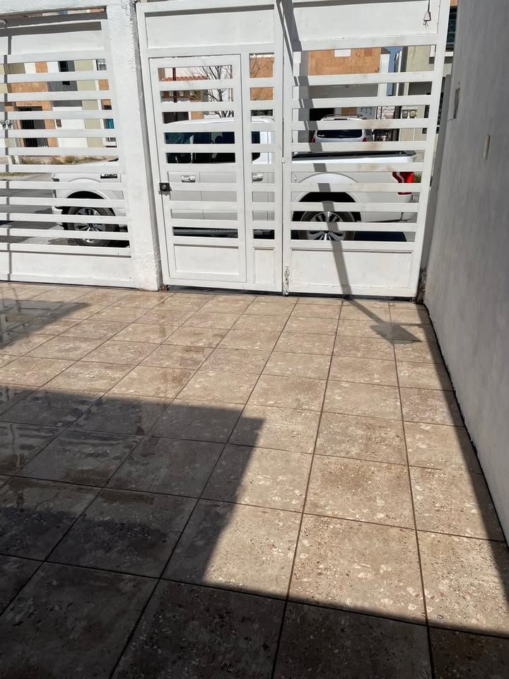 2 habitaciones 1.5 baños Casa 3