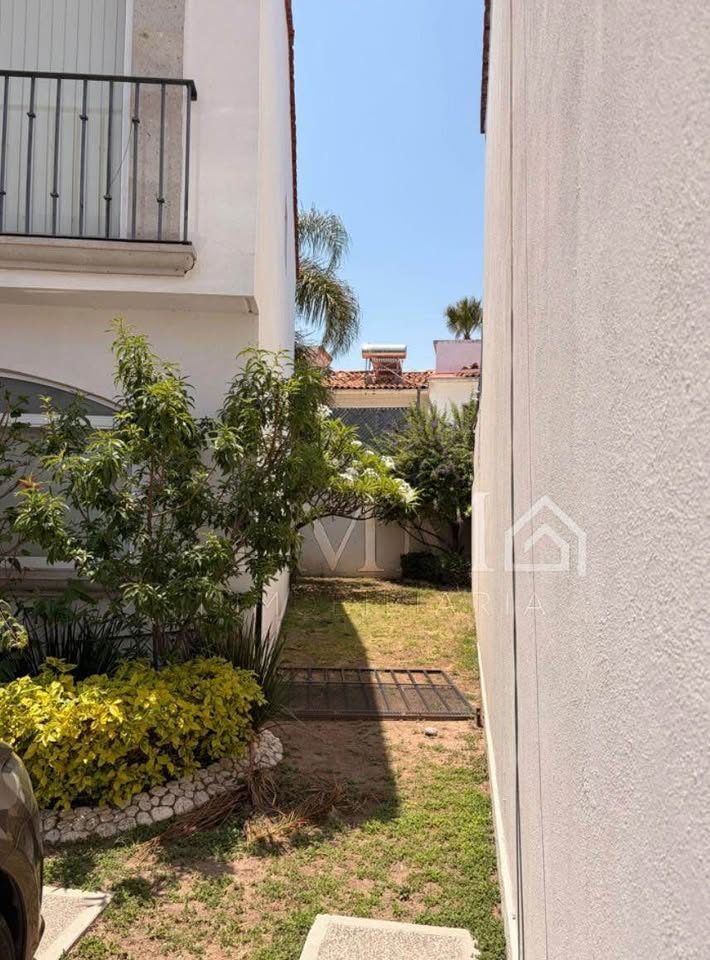 3 Beds 2.5 Baths - House 3