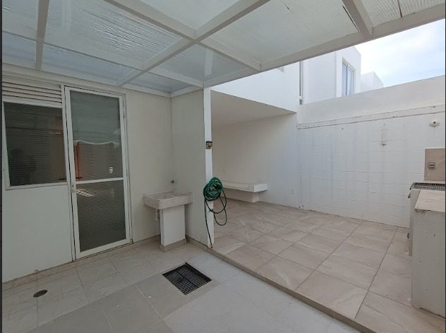 3 habitaciones 2 baños Casa 3