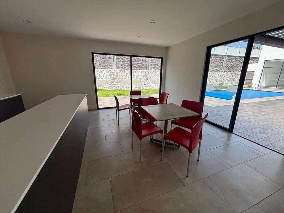 4 habitaciones 3.5 baños Casa 2