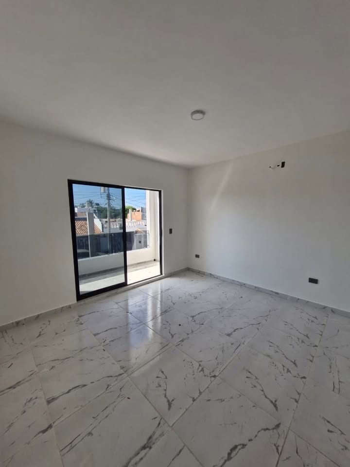 3 habitaciones 2 baños Casa 3