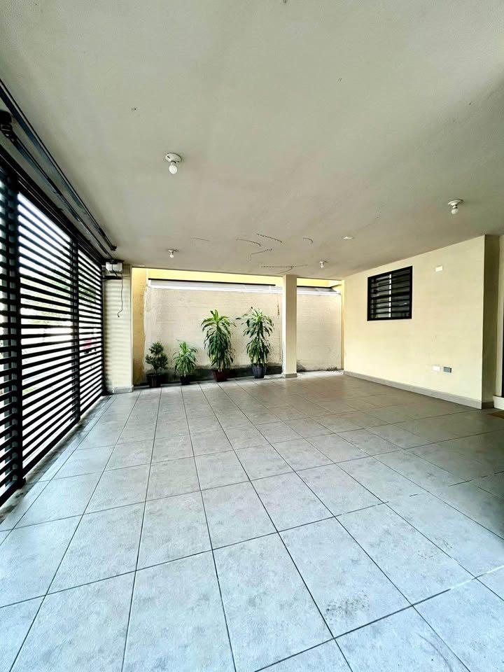 3 Beds 3.5 Baths - House 2