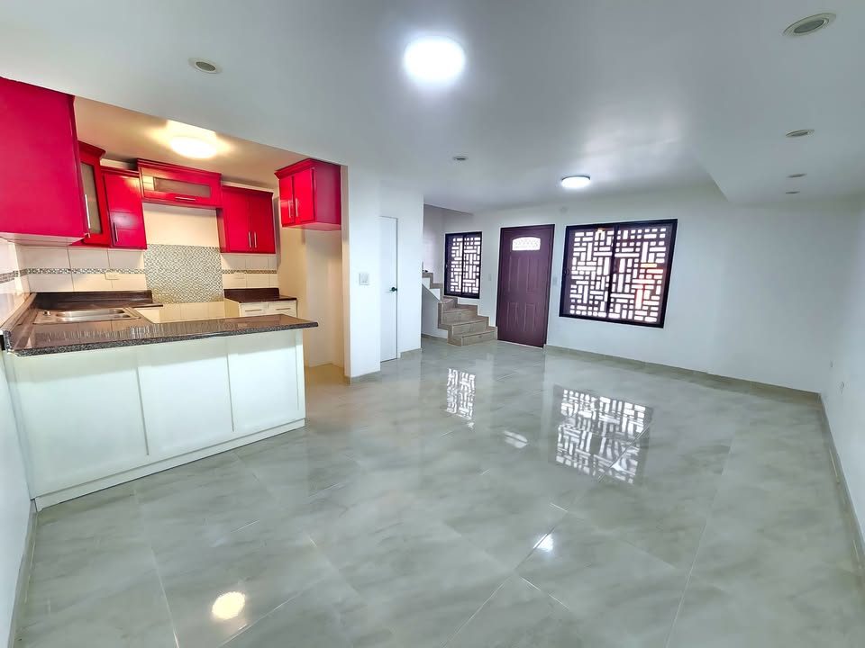 3 habitaciones 2.5 baños Casa 2