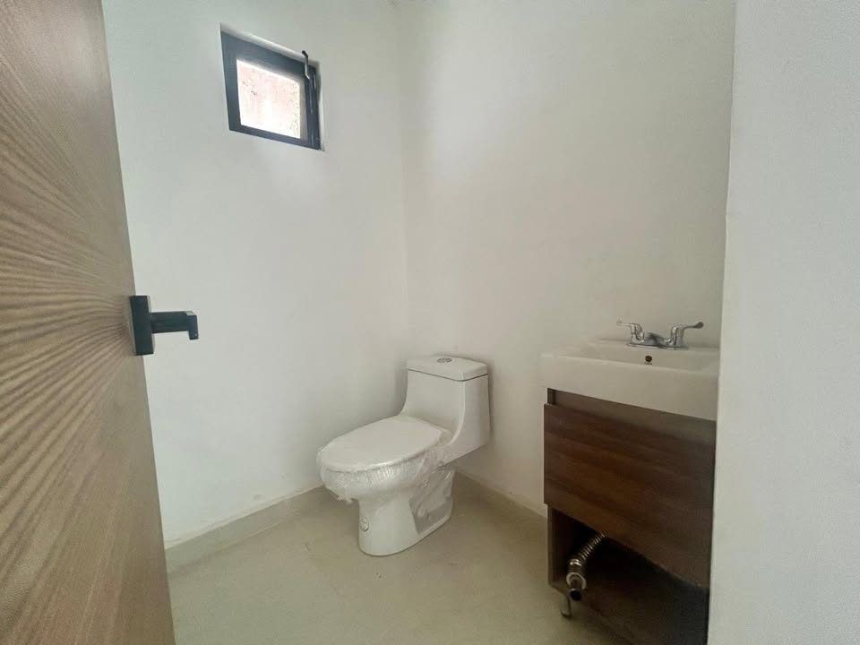 3 habitaciones 2.5 baños Casa 3