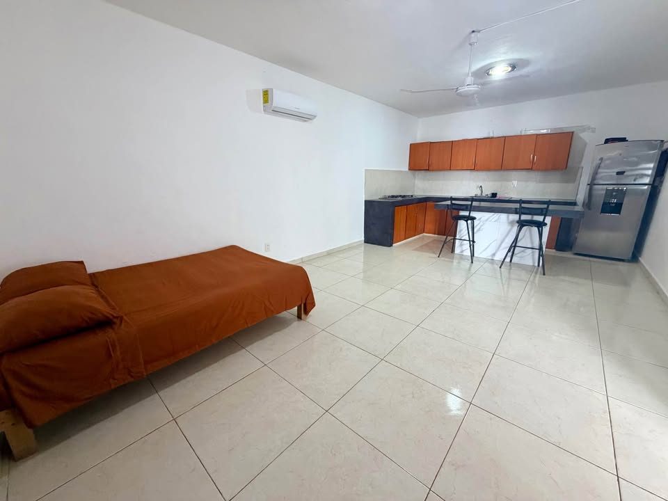 ✅Renta Cuarto por día o por horas con clima,cama matrimonial,cocina,ventilador, meseta grande,refri 2