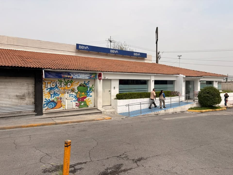 Local comercial en renta · 141 m² · San Francisco Coacalco 3