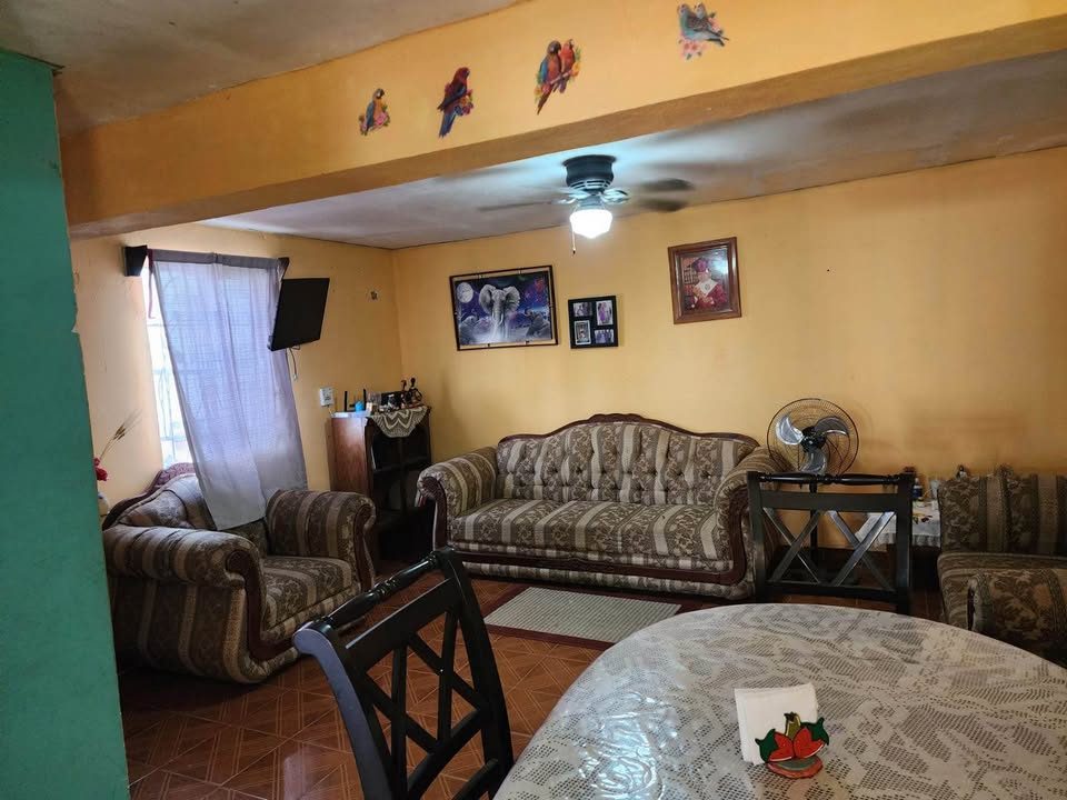 4 habitaciones 2 baños - Casa 2