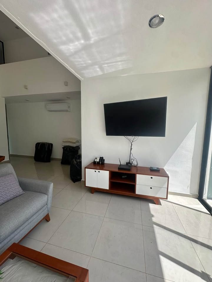 Se renta casa privada Olivos 2