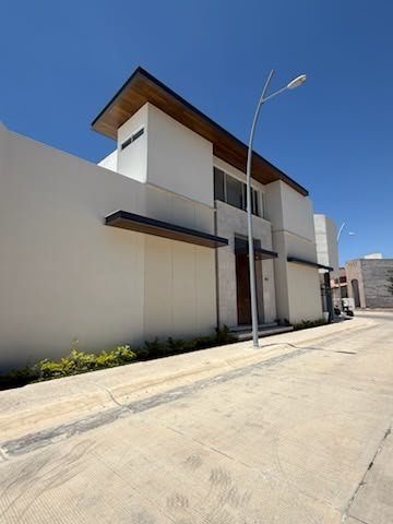 3 habitaciones 3 baños Casa 3