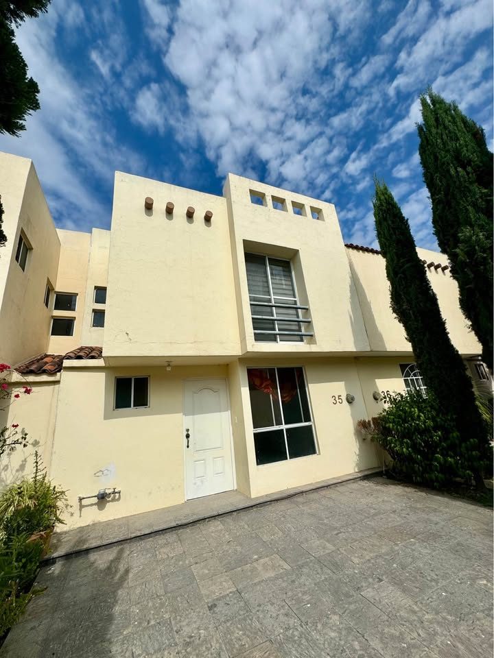 3 Beds 2.5 Baths - House 2