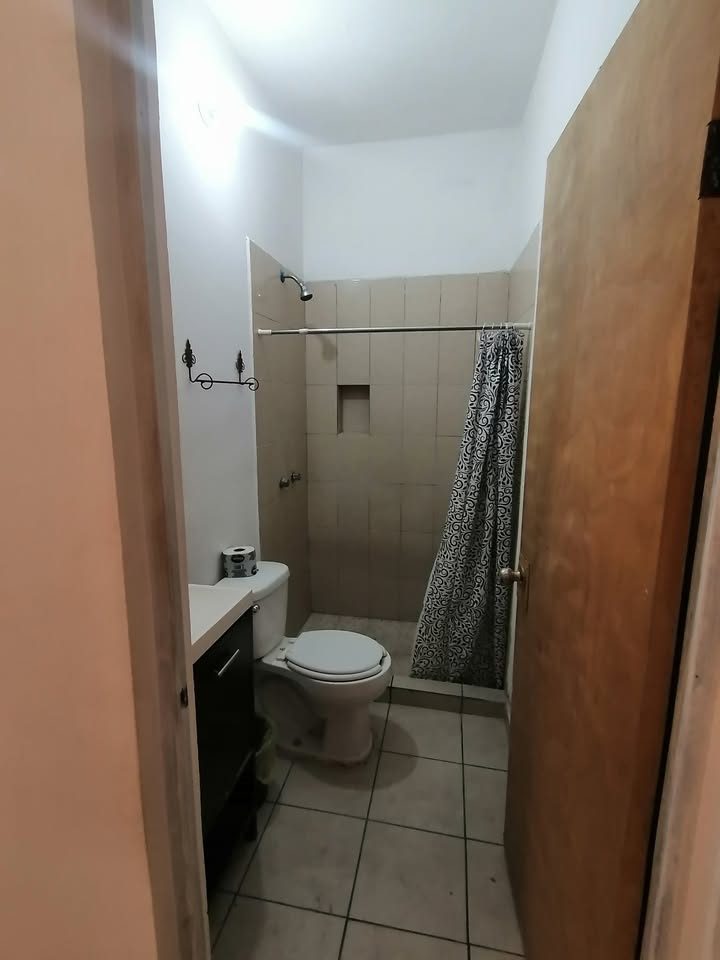 1 habitación 1 baño Departamento 3