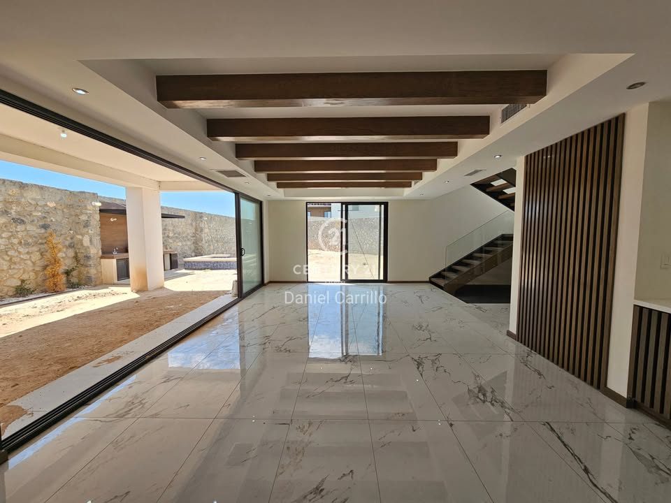 4 habitaciones 6 baños Casa 2