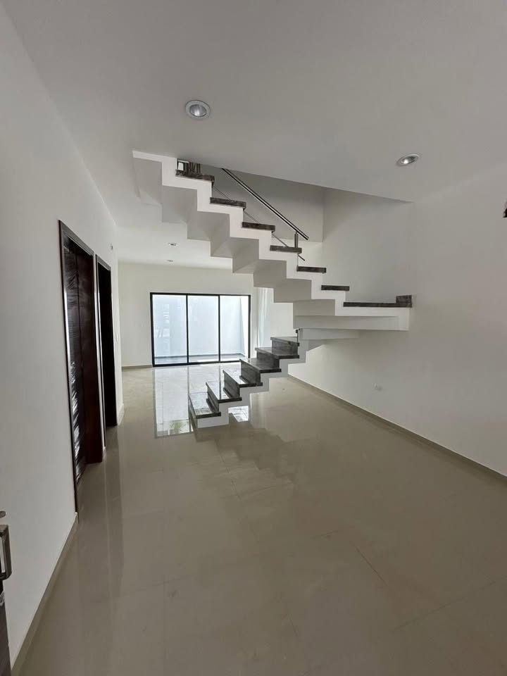4 habitaciones 3 baños Casa 2