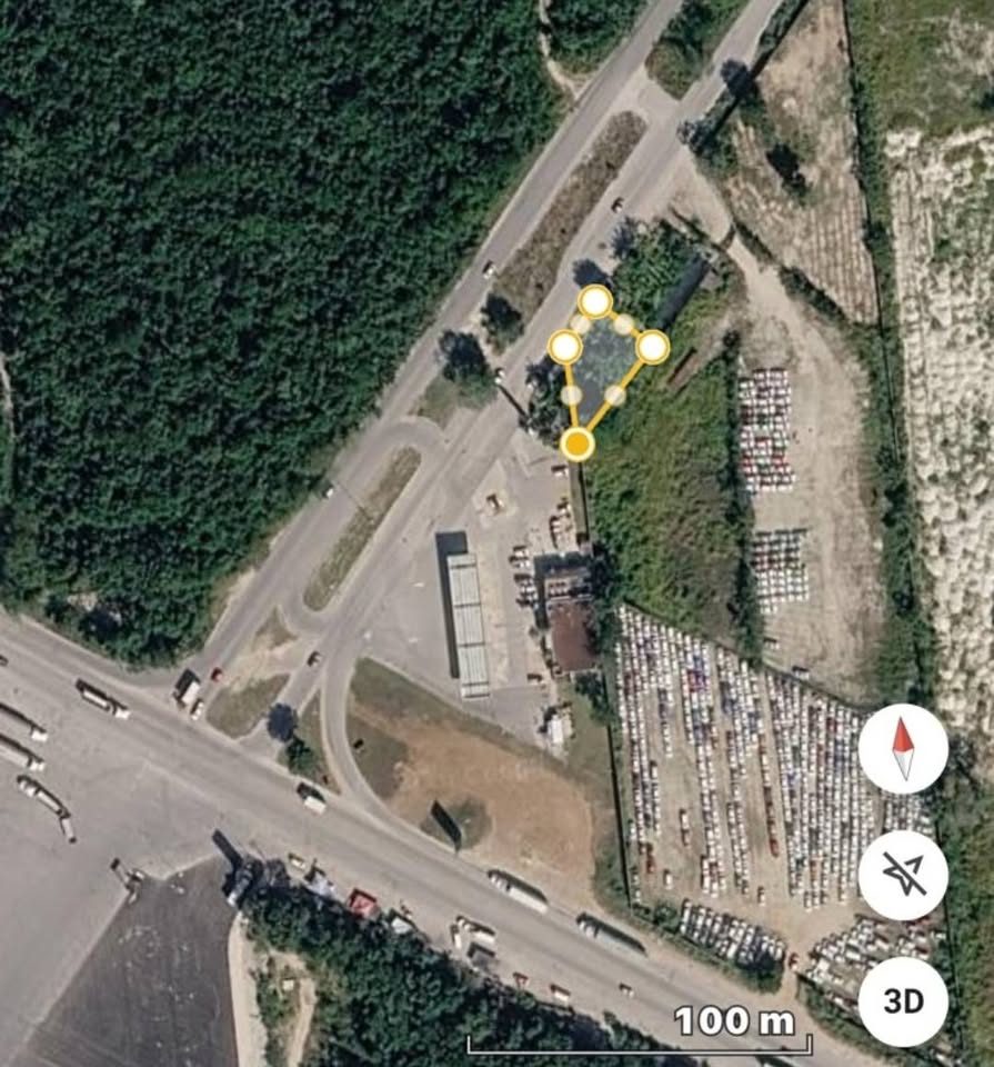 Terreno sobre Avenida Huayacan de 2000 mt2 3