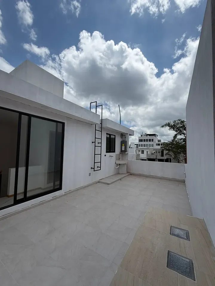 4 habitaciones 3 baños Casa 2