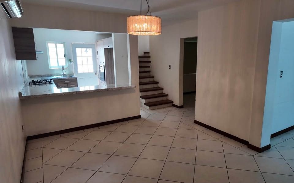 3 habitaciones 2,5 baños - Casa 2