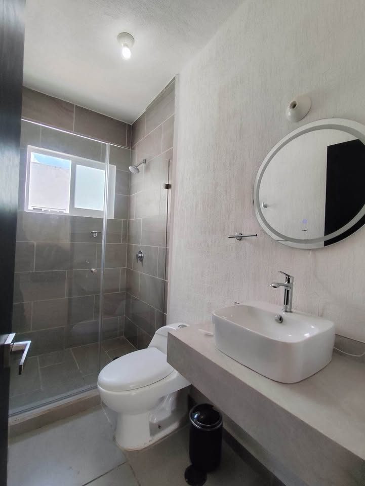 3 Beds 2 Baths - Apartment 2
