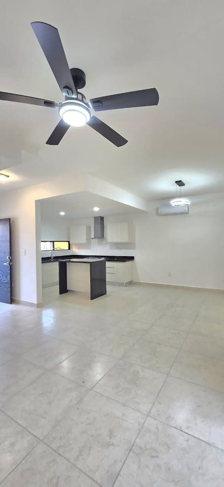 3 habitaciones 2.5 baños Casa 2