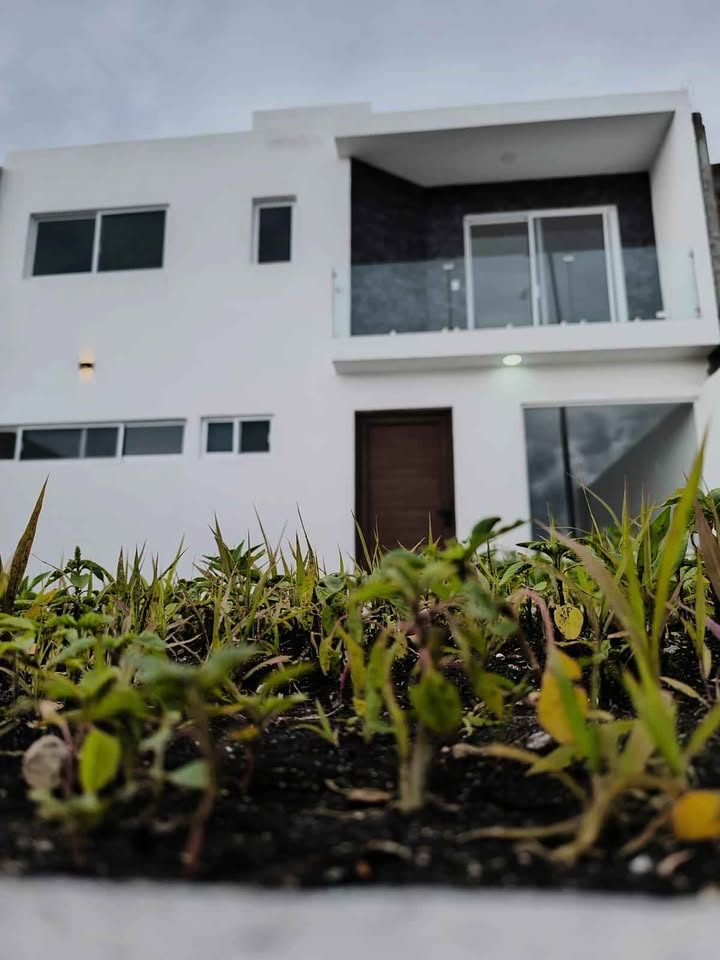 Casa en venta · 4 rec · 180 m² · Los Olvera 2