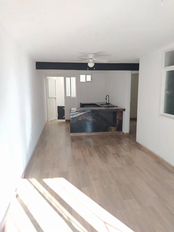 2 habitaciones 1 baño Casa 2
