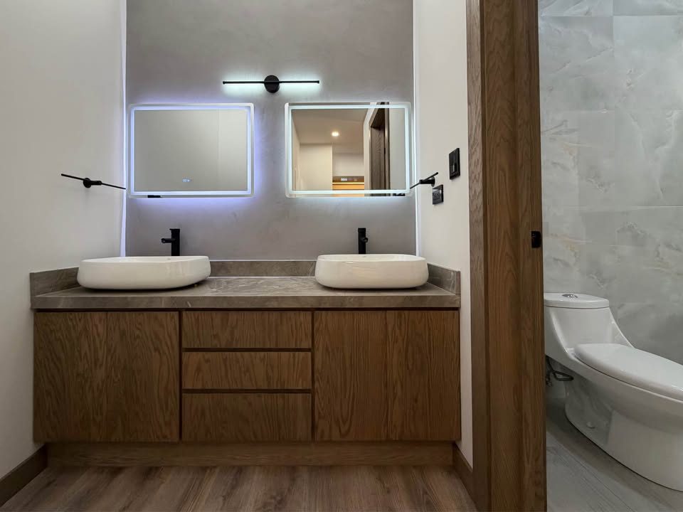 3 Beds 2 Baths - House 3