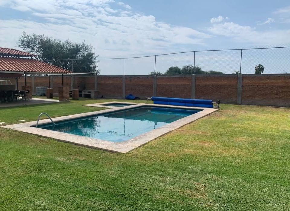 Venta de casa de campo fracc. Pedregal de san juan 3