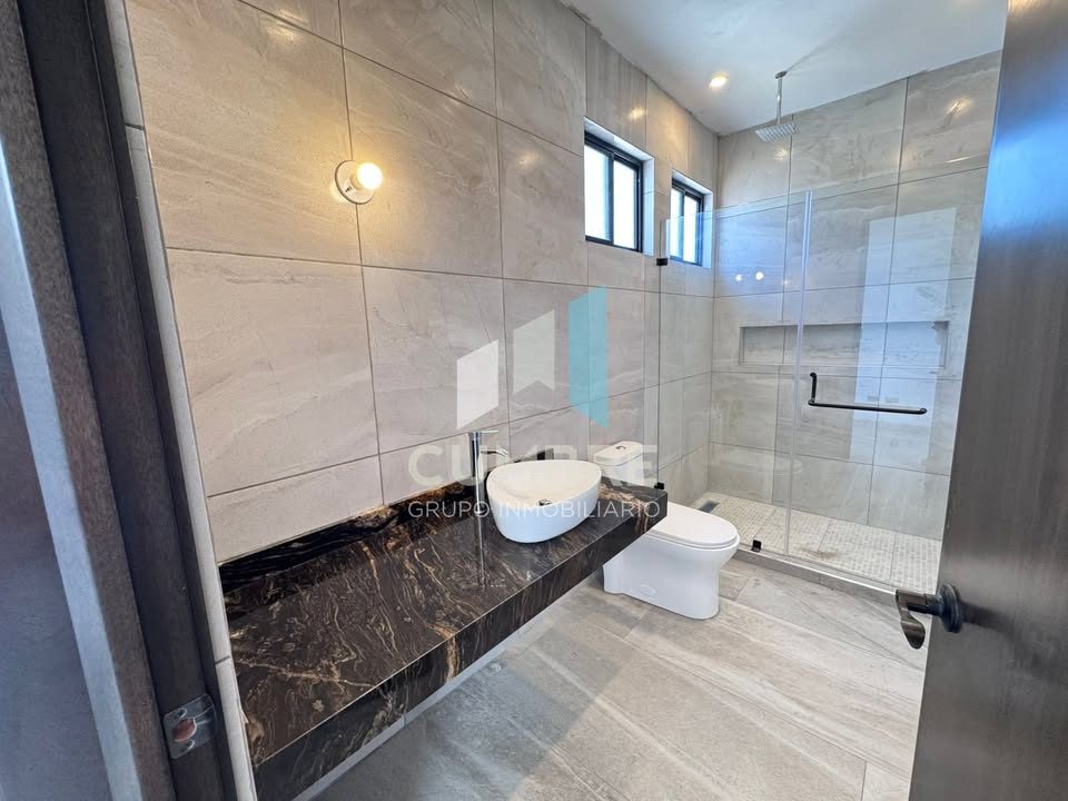 3 habitaciones 3 baños Casa 3