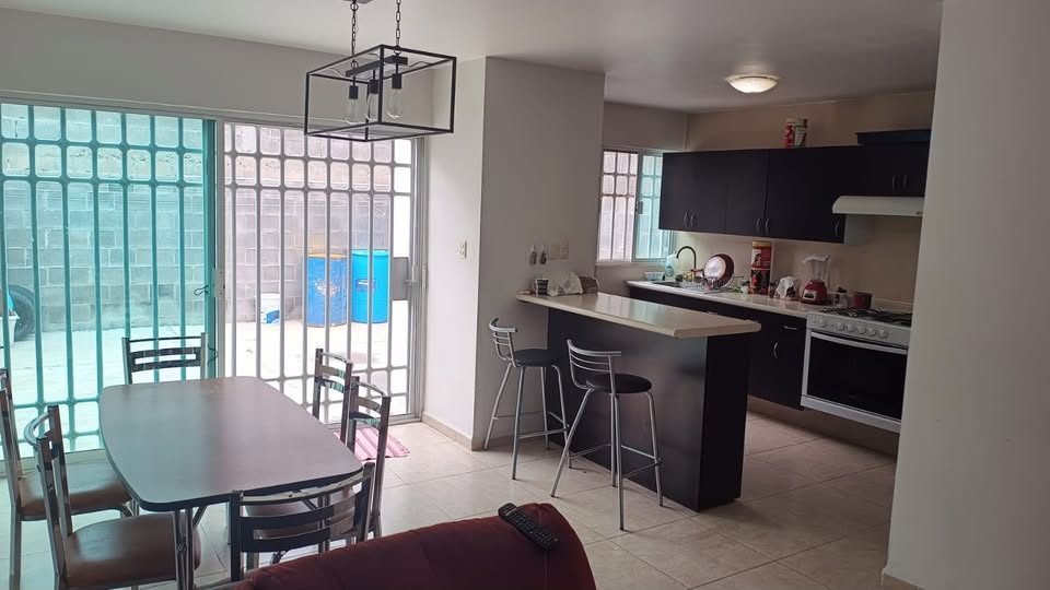 3 habitaciones 2.5 baños Casa 2