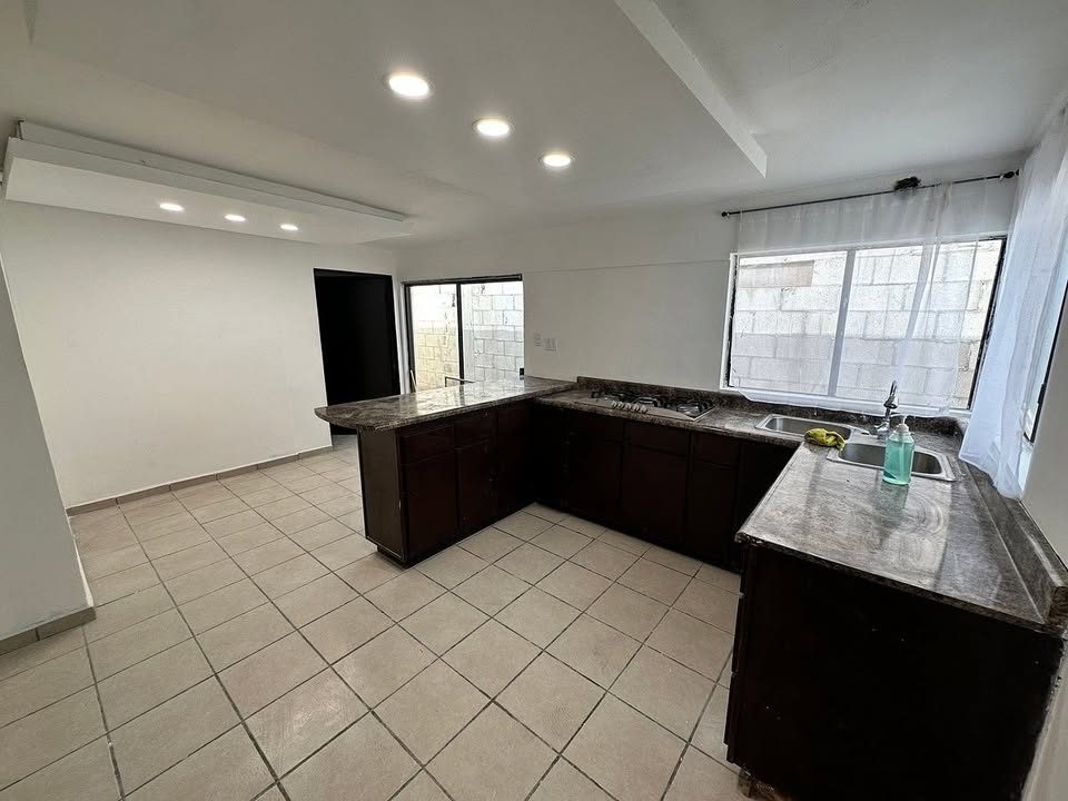 3 habitaciones 2 baños Casa 3