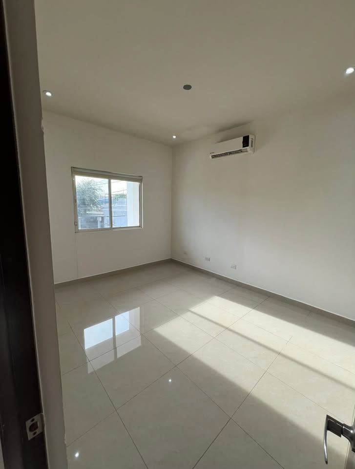 4 habitaciones 3 baños Casa 3