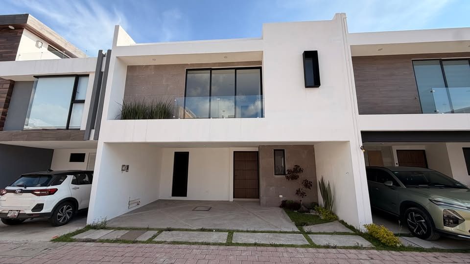 Casa en venta · 3 rec · 225 m² · Cholula de Rivadavia 2