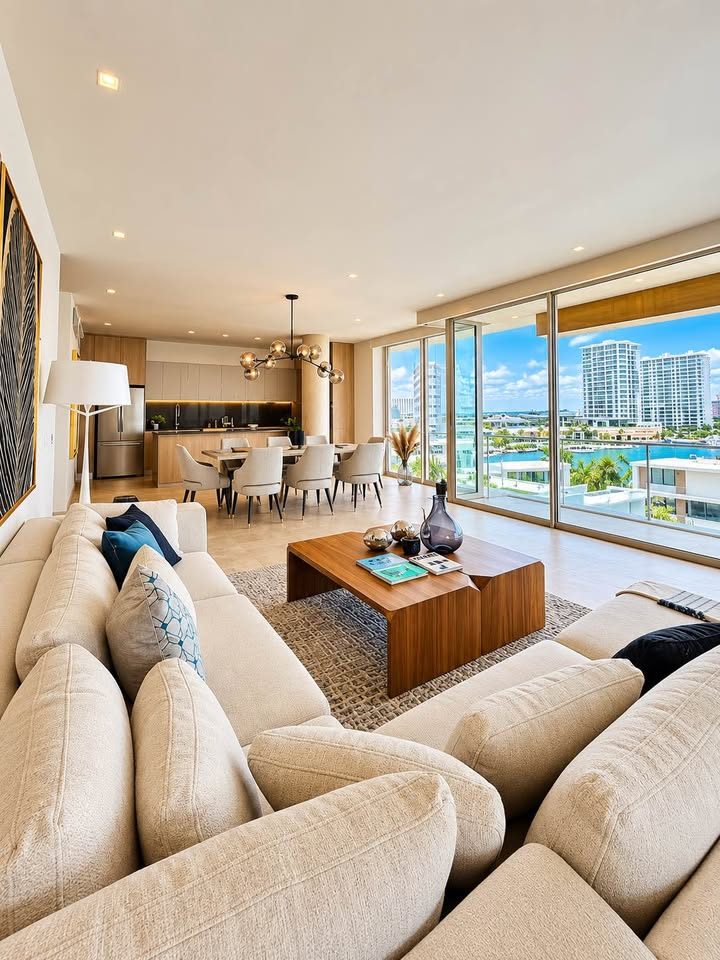 PENTHOUSE DE LUJO CON VISTA AL MAR- TOTALMENTE AMUEBLADO EN RENTA/VENTA EN LA MEJOR ZONA DE PUERTO C 2