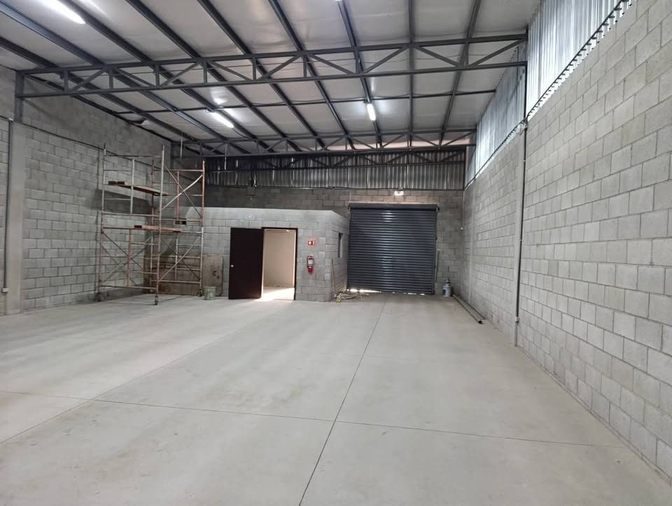 SE RENTA BODEGA EN BELLAVISTA 2