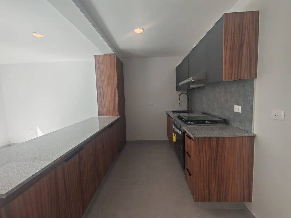 4 habitaciones 3 baños Casa 2