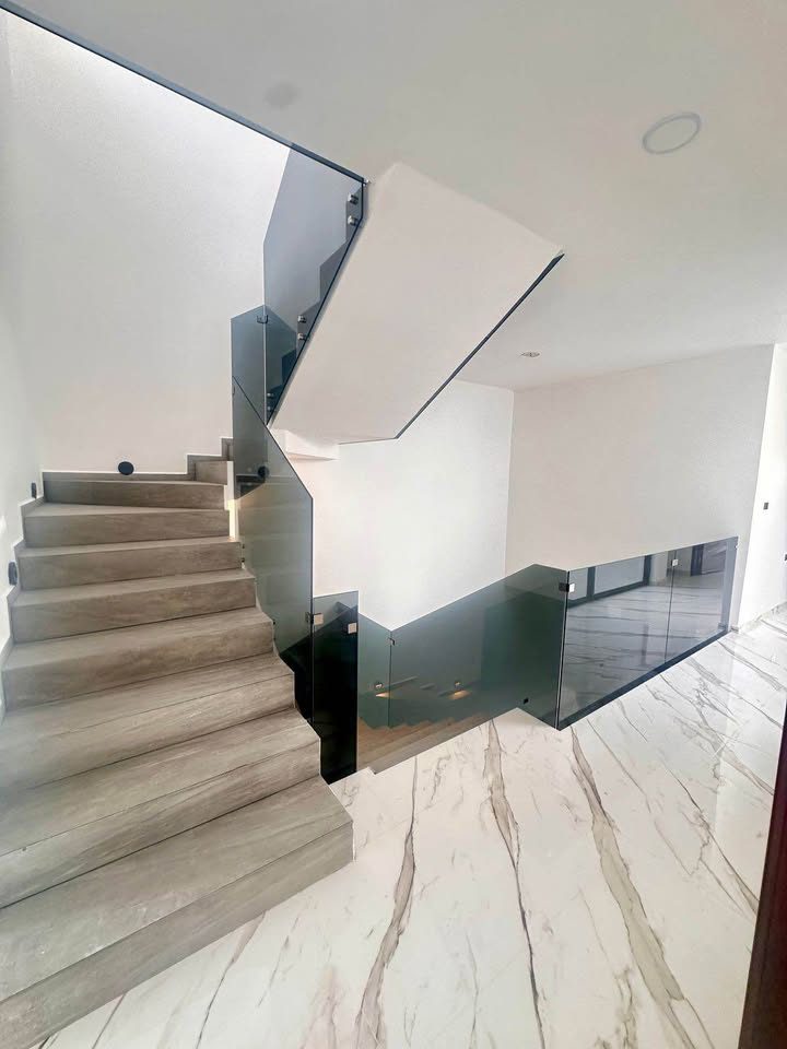 4 habitaciones 5 baños - Casa 2