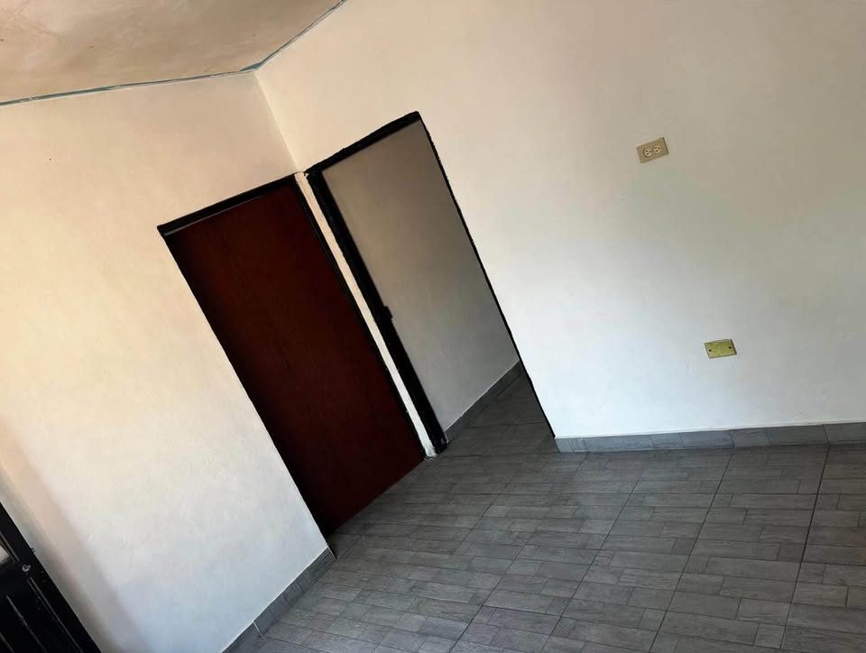 4 habitaciones 1 baño - Casa 2