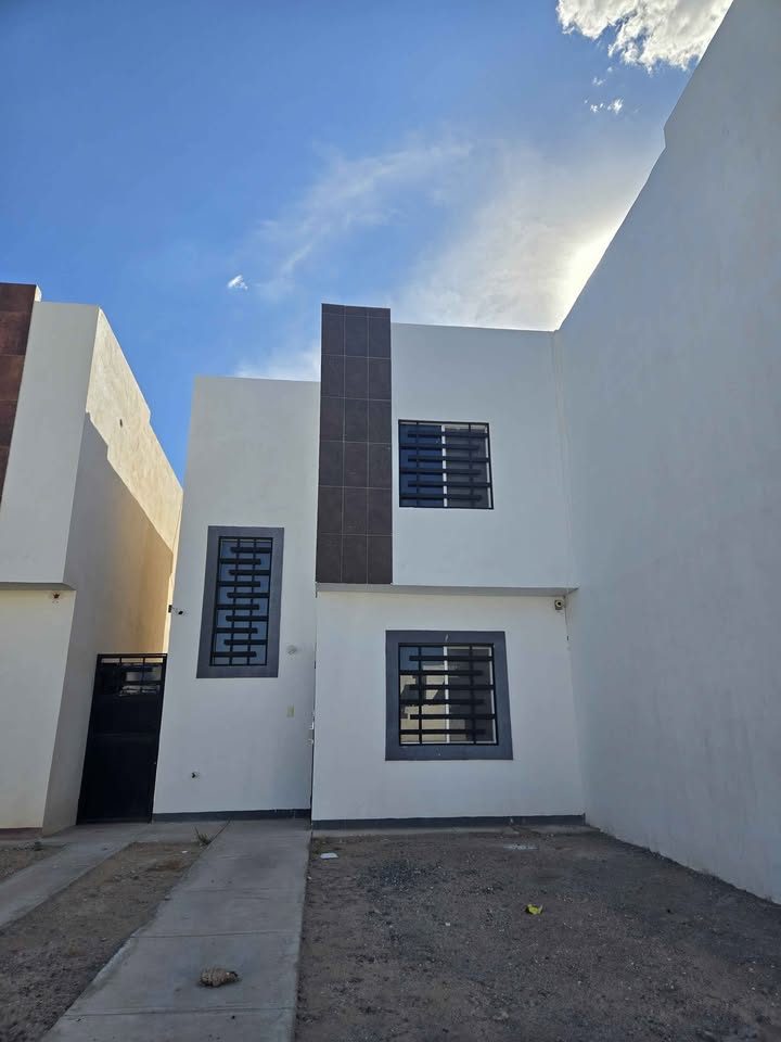 2 Beds 2 Baths - House 3