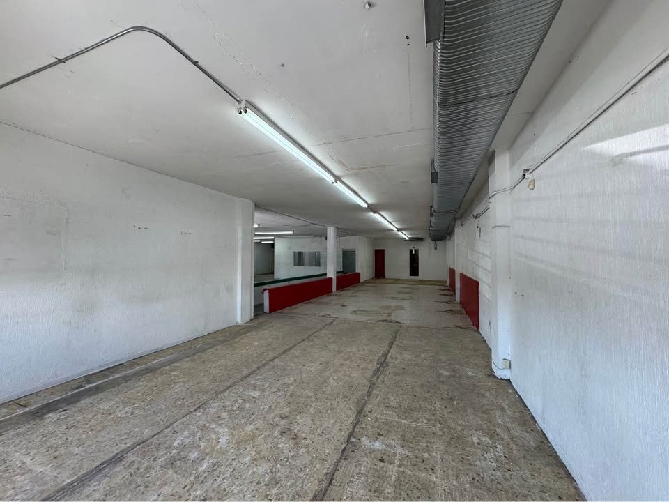 Local comercial en renta · 125 m² · Monterrey 2