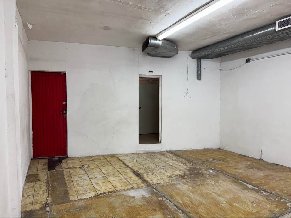 Local comercial en renta · 125 m² · Monterrey 3