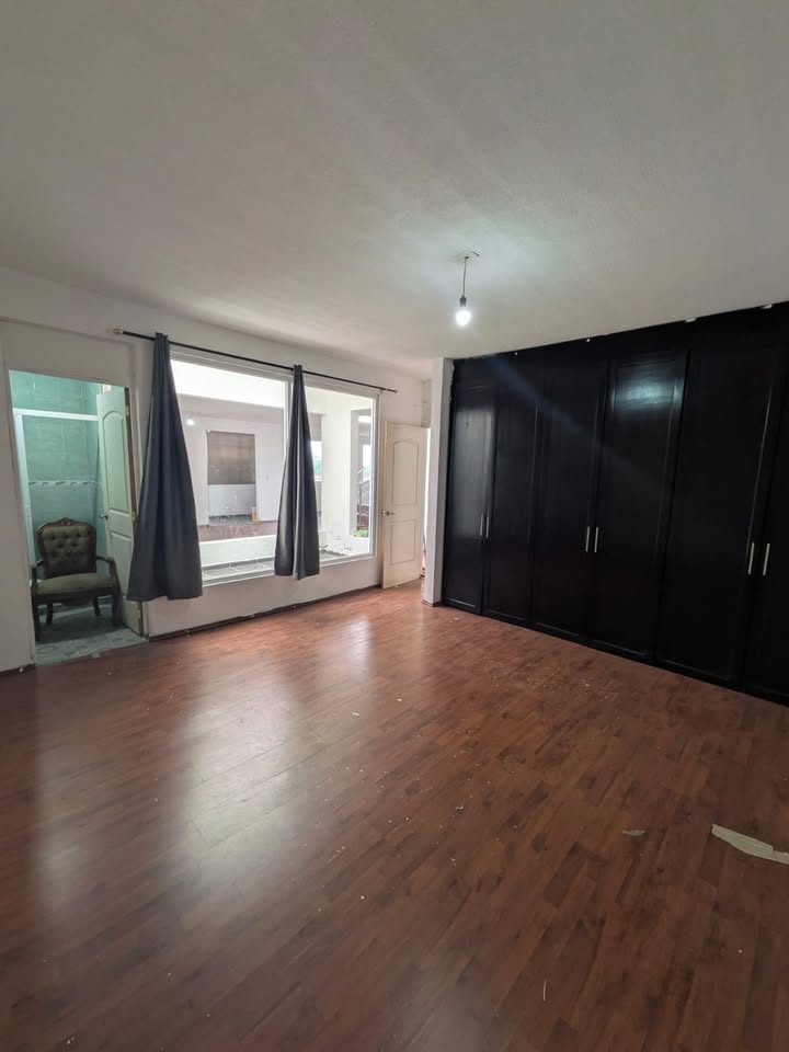 3 habitaciones 6 baños Casa 2