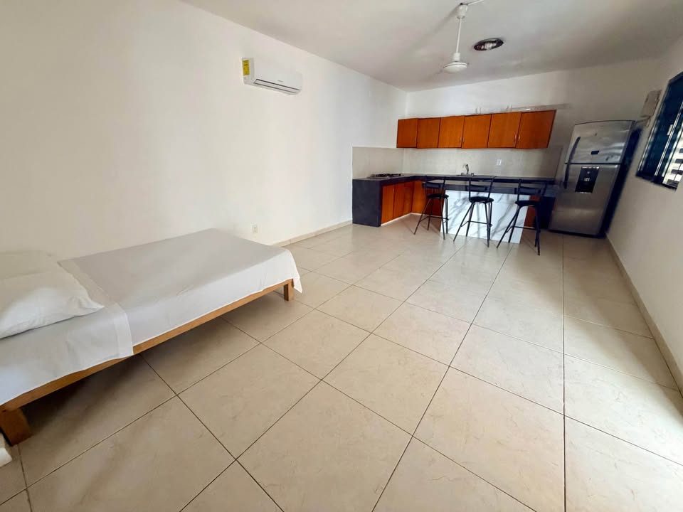 ✅Renta Cuarto por día o por horas con clima,cama matrimonial,cocina,ventilador, meseta grande,refri 2