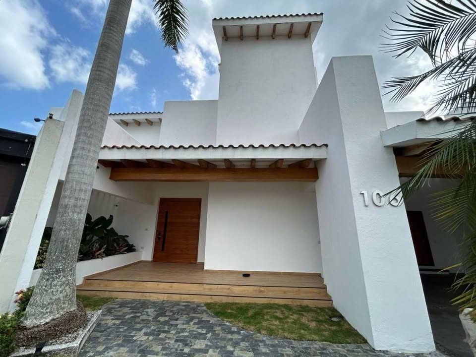 4 habitaciones 6 baños Casa 2