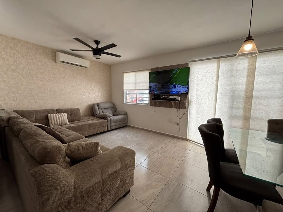 3 habitaciones 2.5 baños Casa 3