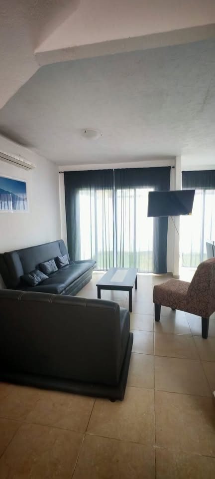 3 habitaciones 3.5 baños Casa 2