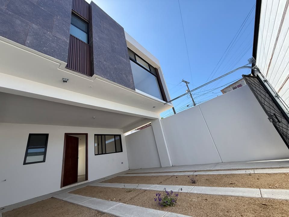 3 habitaciones 3 baños Casa 3