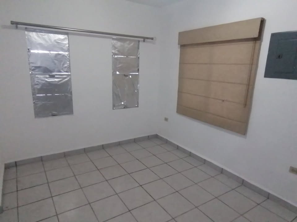 2 habitaciones 1 baño Casa 3