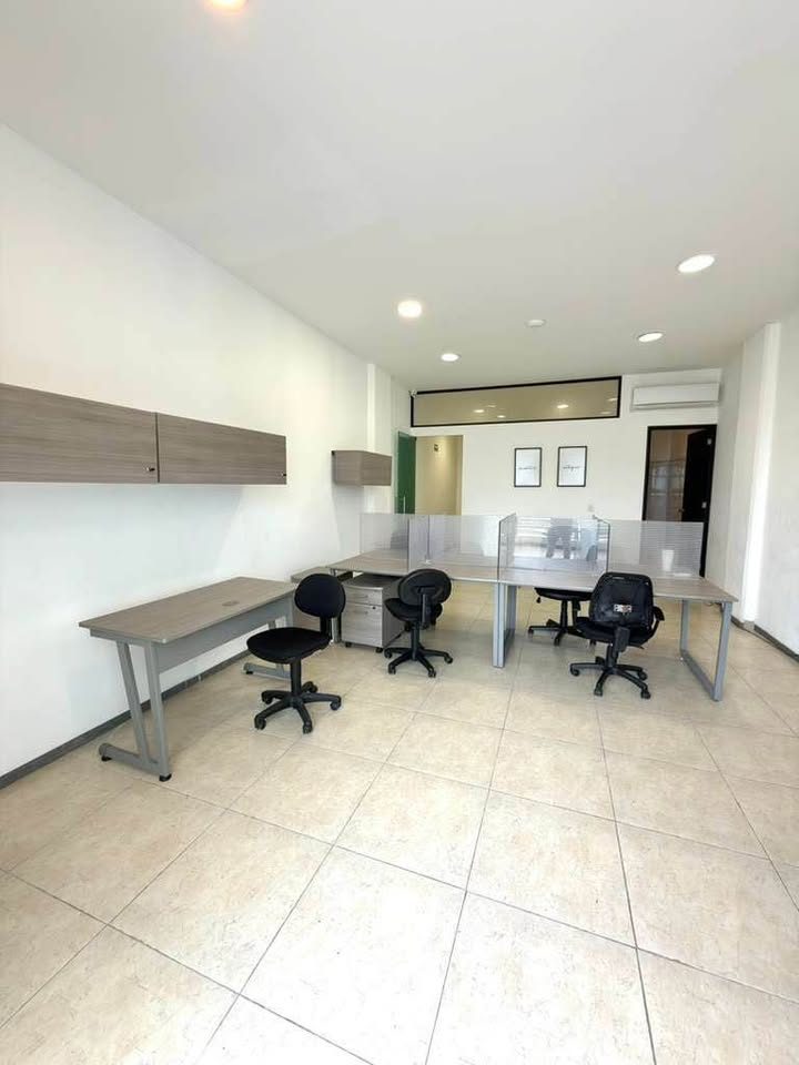 1 Bed 4 Baths - House 3