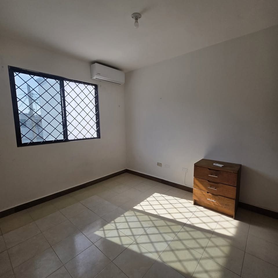 3 habitaciones 2 baños Casa 2