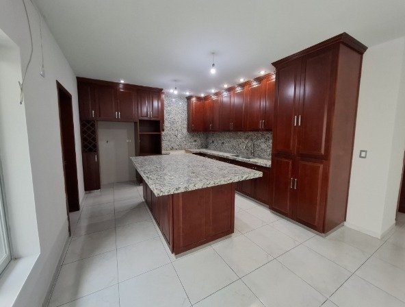 4 habitaciones 4.5 baños Casa 3
